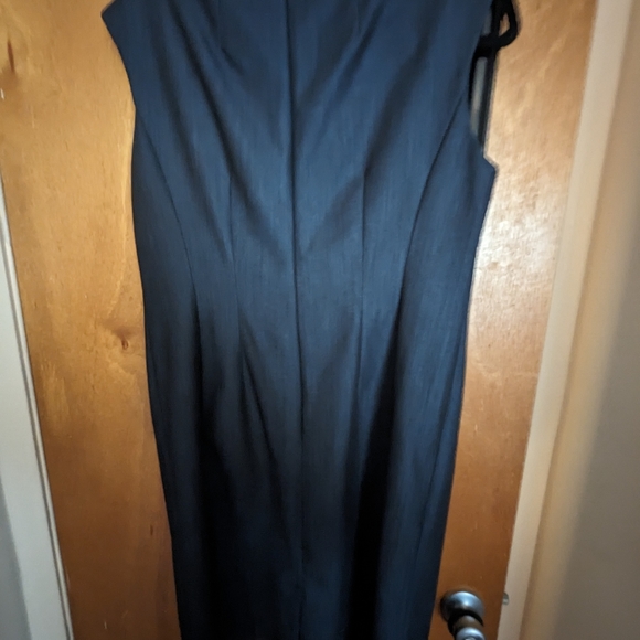 Dress - Picture 3 of 6